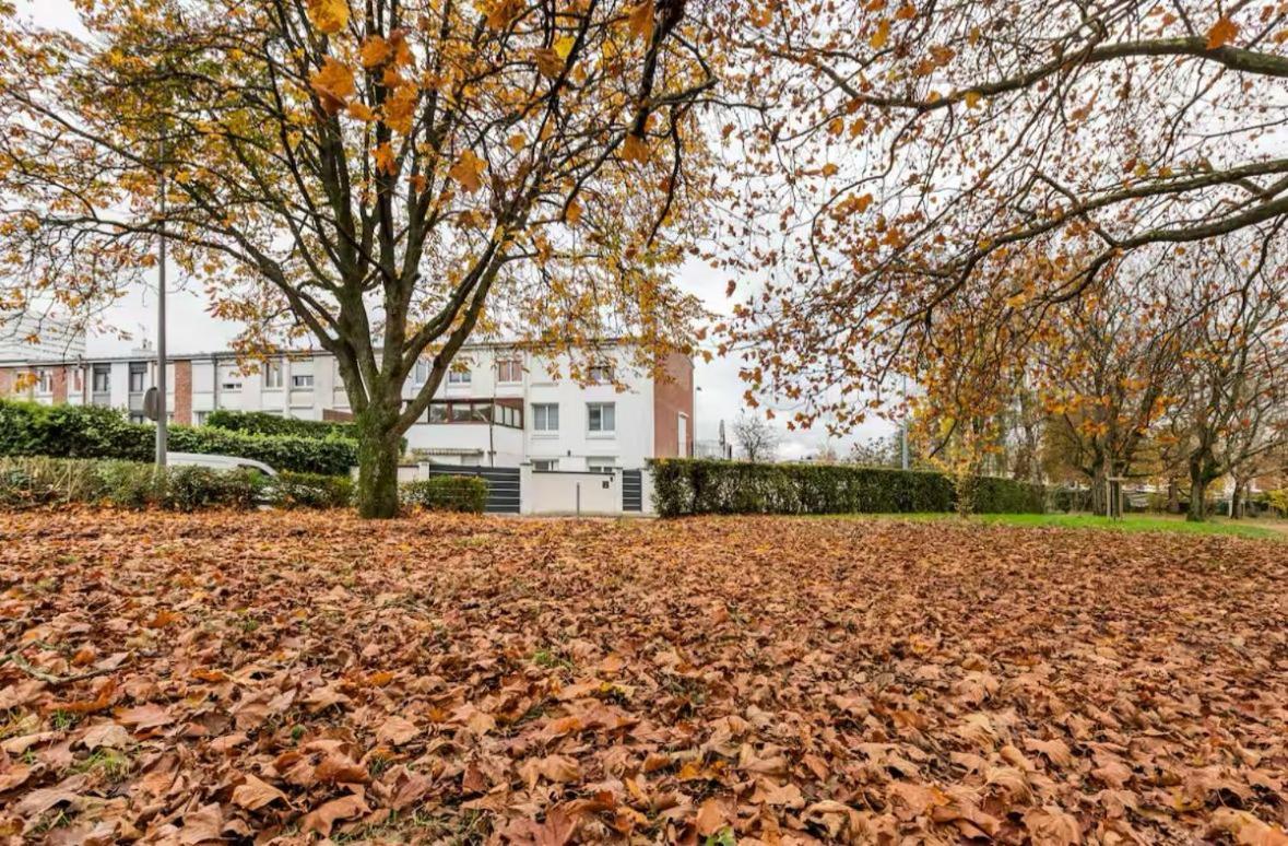 Escapade Pres De Lille - Appartement Charmant Avec Terrasse Et Parking Privee Mons-en-Baroeul Esterno foto
