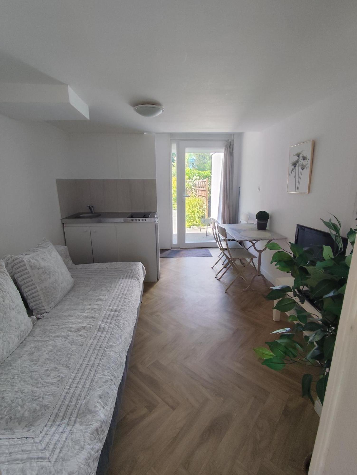 Escapade Pres De Lille - Appartement Charmant Avec Terrasse Et Parking Privee Mons-en-Baroeul Esterno foto