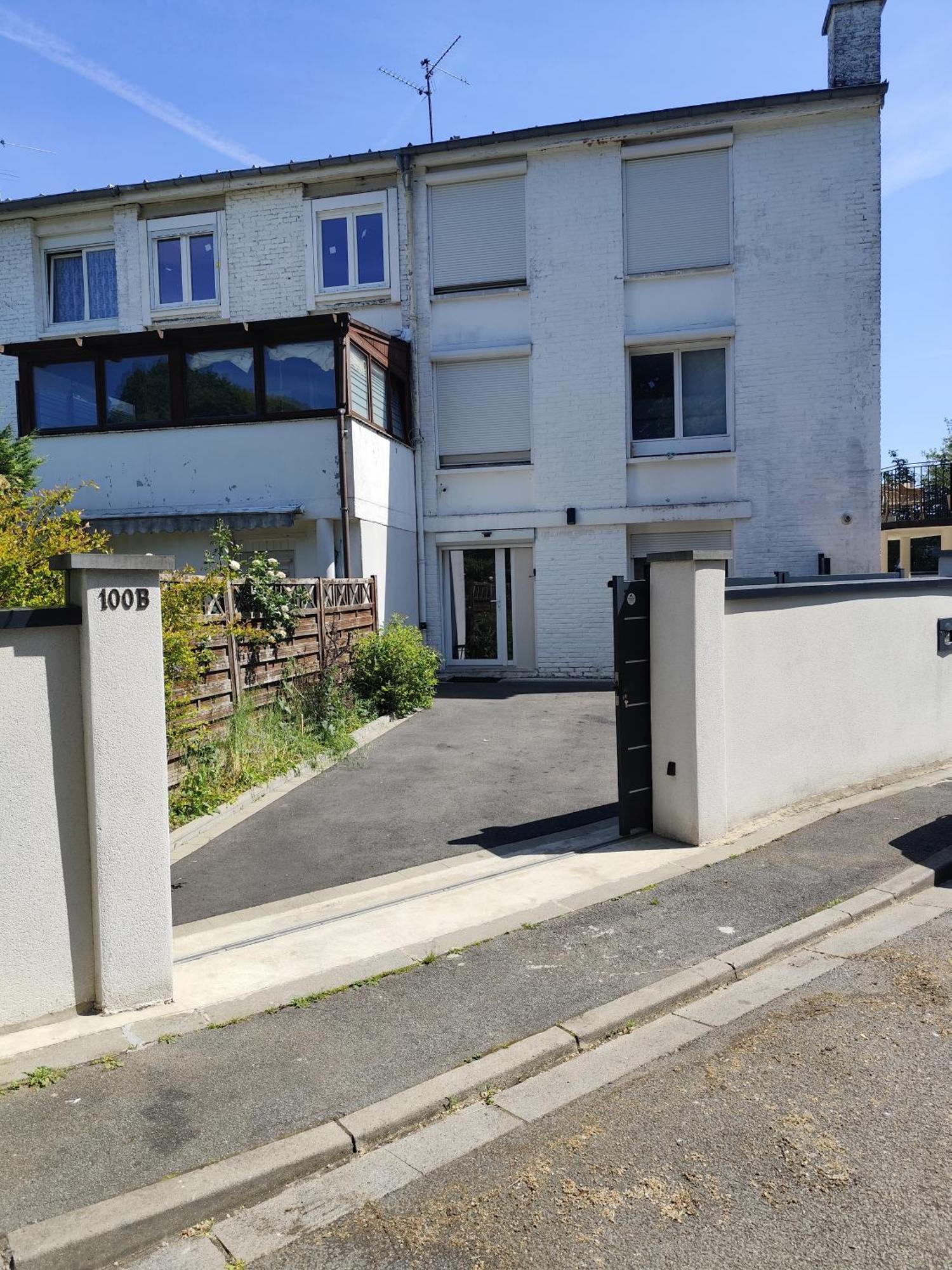 Escapade Pres De Lille - Appartement Charmant Avec Terrasse Et Parking Privee Mons-en-Baroeul Esterno foto